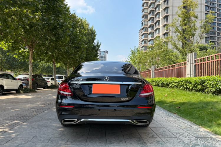 Used Mercedes-Benz E-Class 2019 Restyled E 300 L Sporty and Stylish Edition Exterior 3