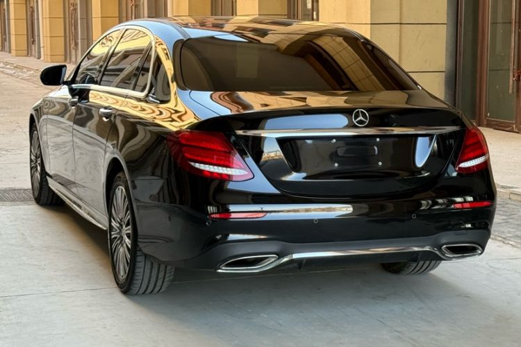 Used Mercedes-Benz E-Class 2019 E 200 L Sport 4MATIC Exterior 3