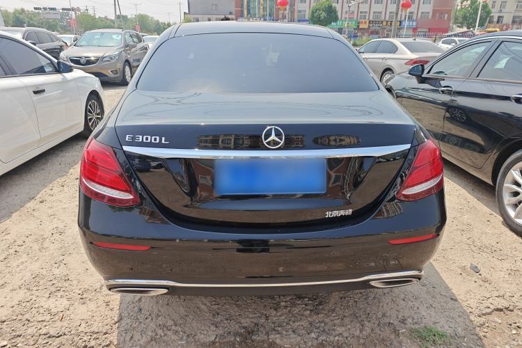 Used Mercedes-Benz E-Class 2019 E 200 L Exterior 4