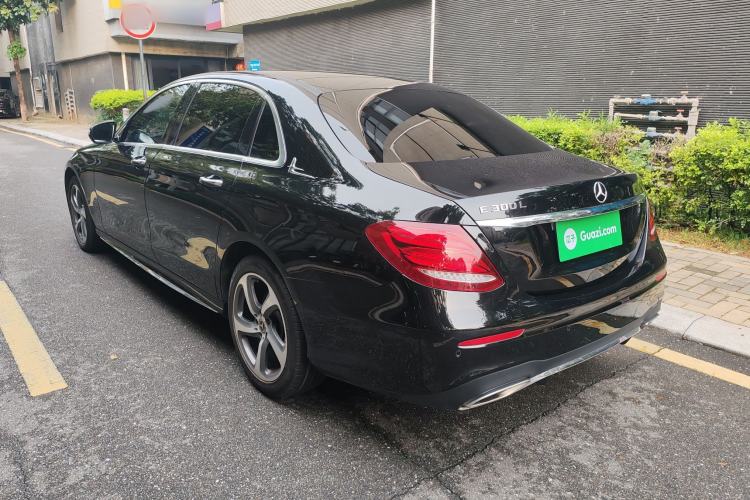 Used Mercedes-Benz E-Class 2019 E 300 L Sporty and Stylish Model Exterior 4