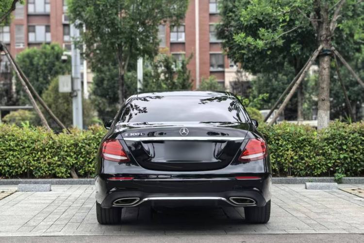 Used Mercedes-Benz E-Class 2019 Restyled E 300 L Sporty and Stylish Edition Exterior 4