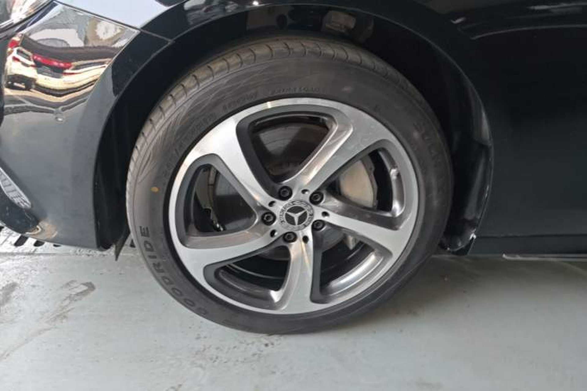 Used Mercedes-Benz E-Class 2019 Restyled E 300 L Sporty and Stylish Edition Exterior 4