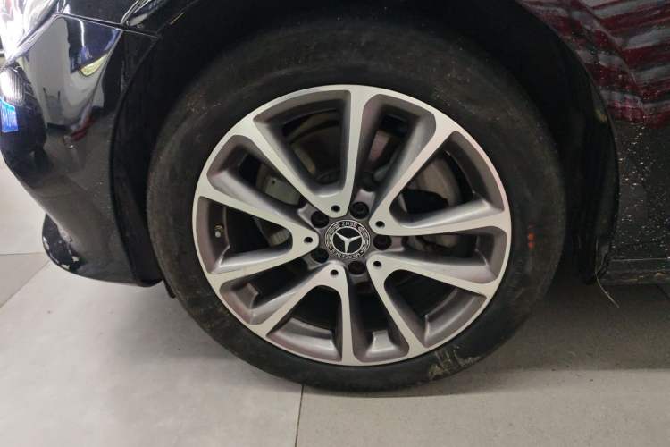 Used Mercedes-Benz E-Class 2019 E 260 L Exterior 4