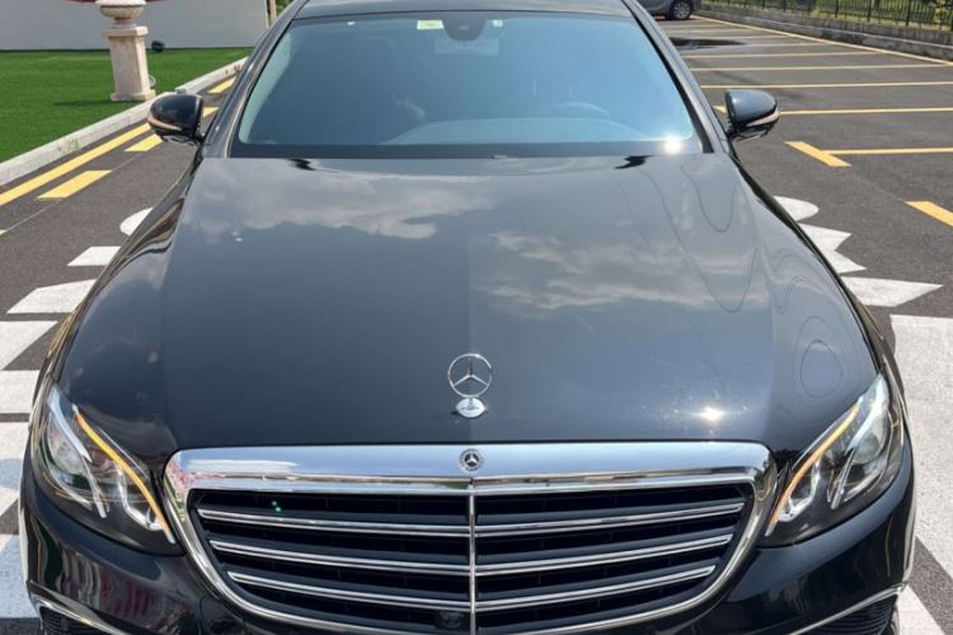 Used Mercedes-Benz E-Class 2019 E 300 L Sporty and Stylish Model Exterior 4