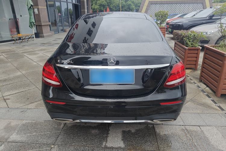 Used Mercedes-Benz E-Class 2019 Restyled E 300 L Sport Luxury Edition Exterior 4