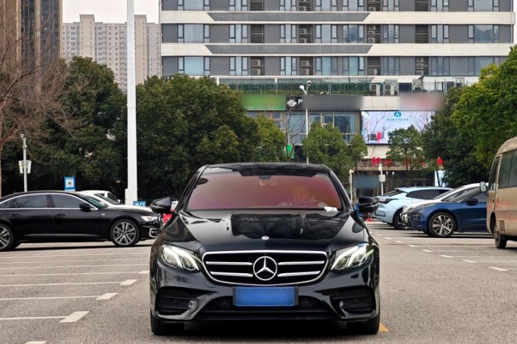 Used Mercedes-Benz E-Class 2019 E 200 Sport Edition Exterior 4
