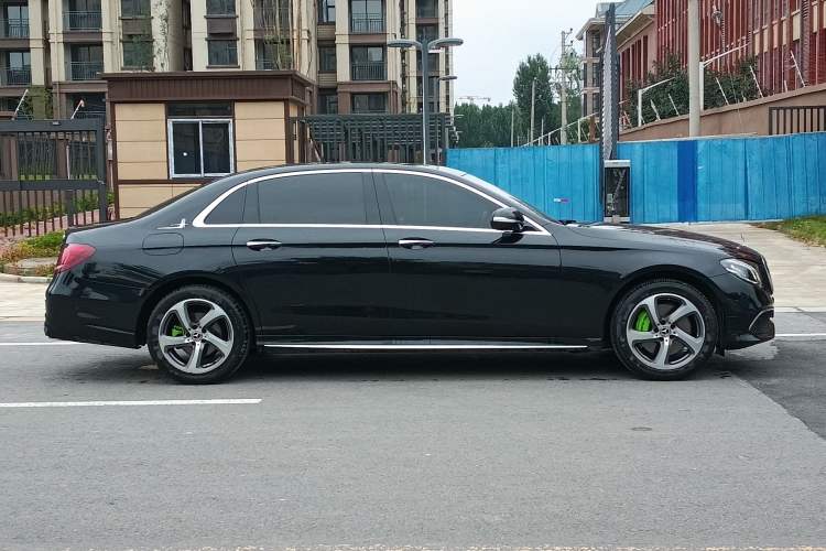 Used Mercedes-Benz E-Class 2019 E 300 L Sport Luxury Edition Exterior 4