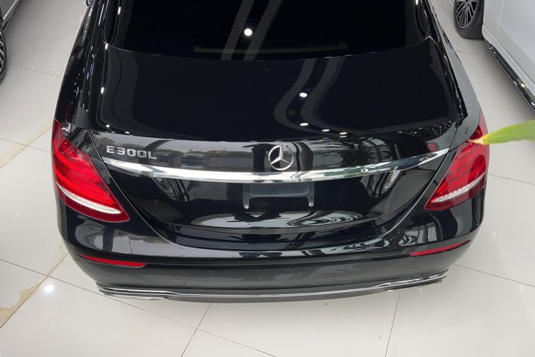 Used Mercedes-Benz E-Class 2019 E 300 L Luxury Model Exterior 4