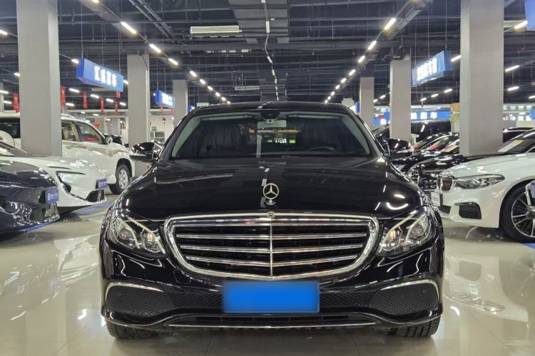 Used Mercedes-Benz E-Class 2019 E 200 L Exterior 4