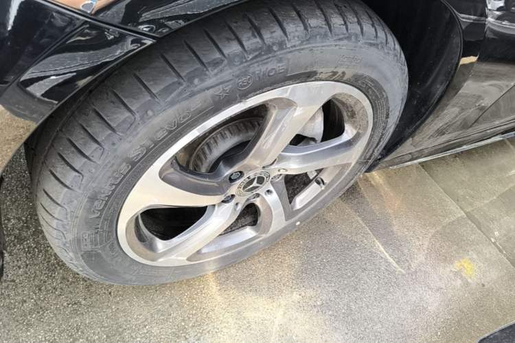 Used Mercedes-Benz E-Class 2019 E 200 L Sport 4MATIC Exterior 4