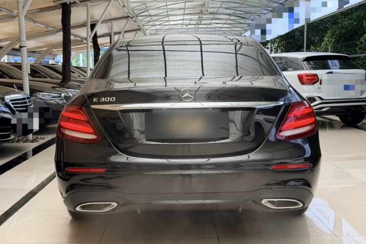 Used Mercedes-Benz E-Class 2019 E 260 Sport Edition Exterior 4