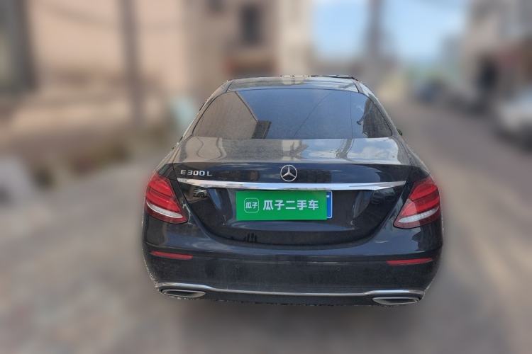 Used Mercedes-Benz E-Class 2019 Restyled E 300 L Luxury Edition Exterior 4