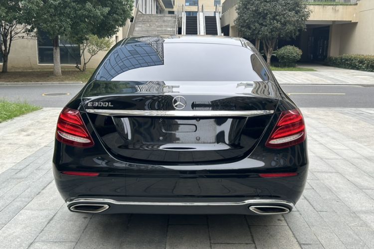 Used Mercedes-Benz E-Class 2019 E 200 L Exterior 4
