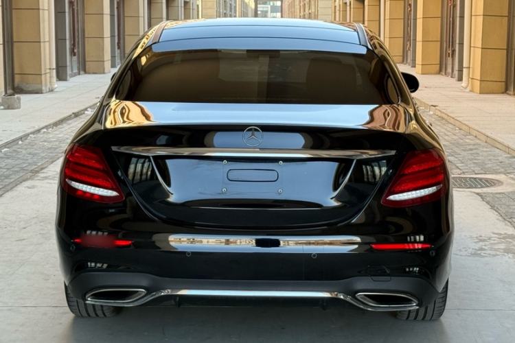 Used Mercedes-Benz E-Class 2019 E 200 L Sport 4MATIC Exterior 4
