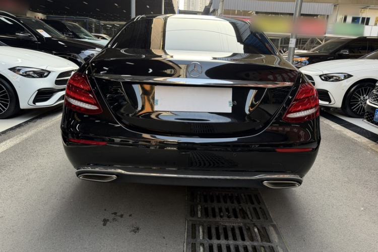 Used Mercedes-Benz E-Class 2019 E 200 L Exterior 4