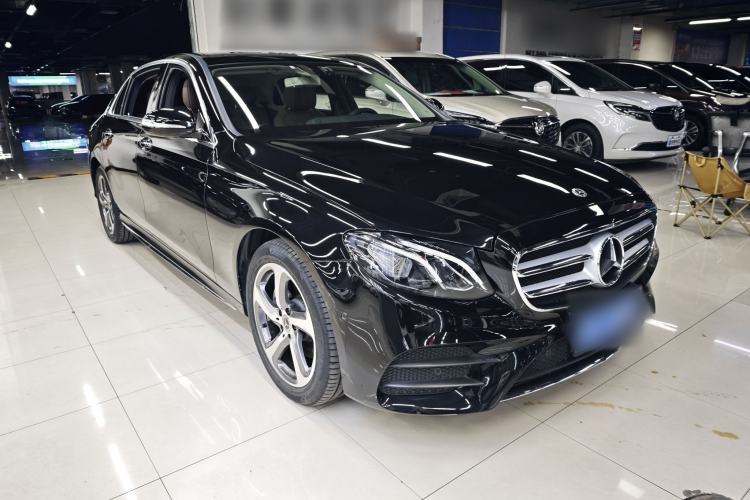 Used Mercedes-Benz E-Class 2019 E 200 L Sport 4MATIC Exterior 4