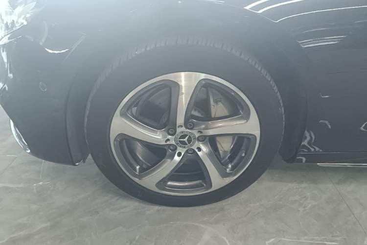 Used Mercedes-Benz E-Class 2019 Restyled E 300 L Sport Luxury Edition Exterior 4