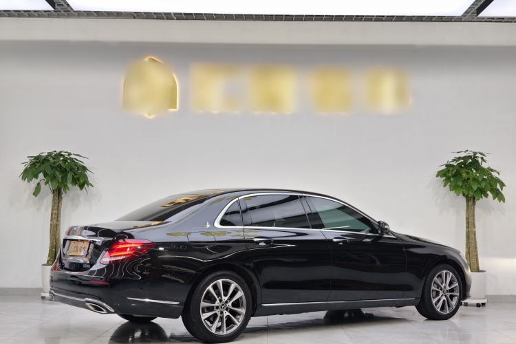 Used Mercedes-Benz E-Class 2019 Restyled E 300 L Luxury Edition Exterior 4