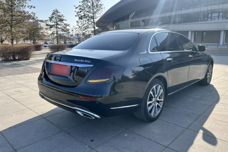 Used Mercedes-Benz E-Class 2019 E 260 L Exterior 4