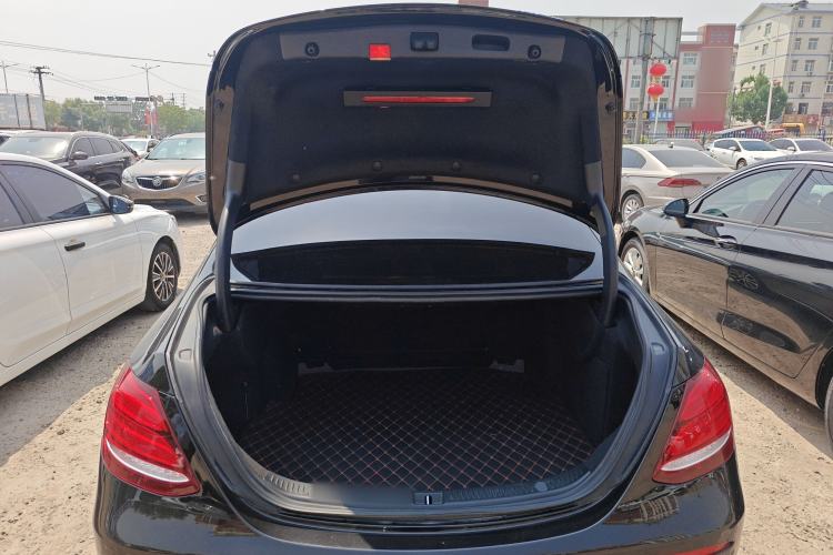 Used Mercedes-Benz E-Class 2019 E 200 L Exterior 5