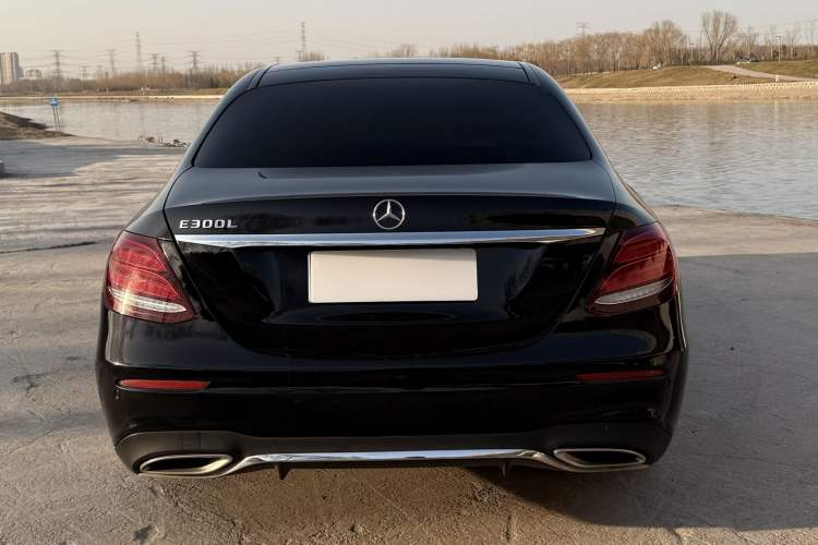 Used Mercedes-Benz E-Class 2019 E 260 L Sport Edition Exterior 5