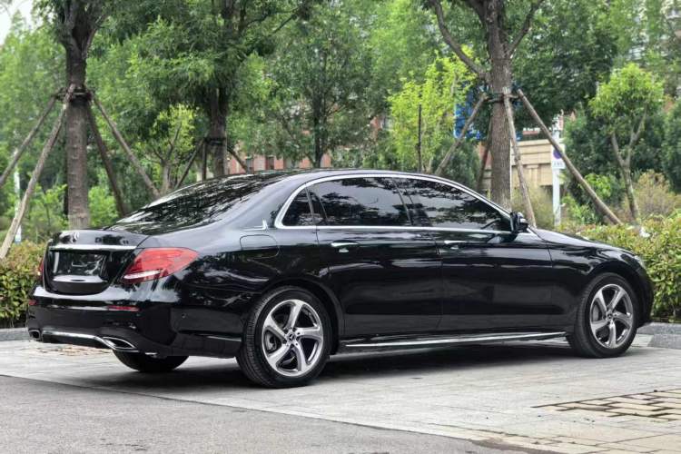 Used Mercedes-Benz E-Class 2019 Restyled E 300 L Sporty and Stylish Edition Exterior 5
