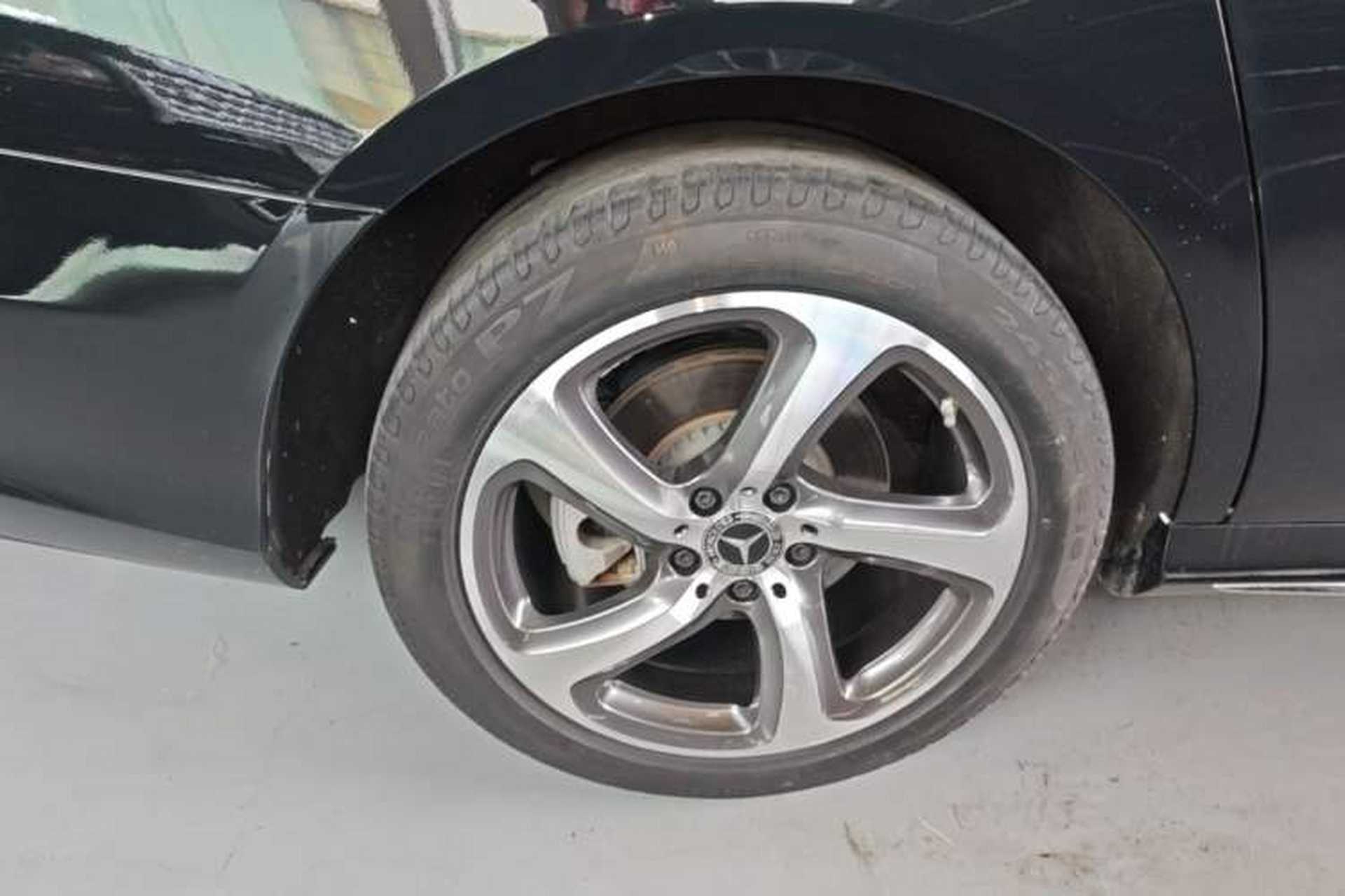 Used Mercedes-Benz E-Class 2019 Restyled E 300 L Sporty and Stylish Edition Exterior 5