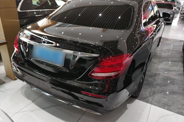 Used Mercedes-Benz E-Class 2019 Restyled E 300 L Sporty and Stylish Edition Exterior 5