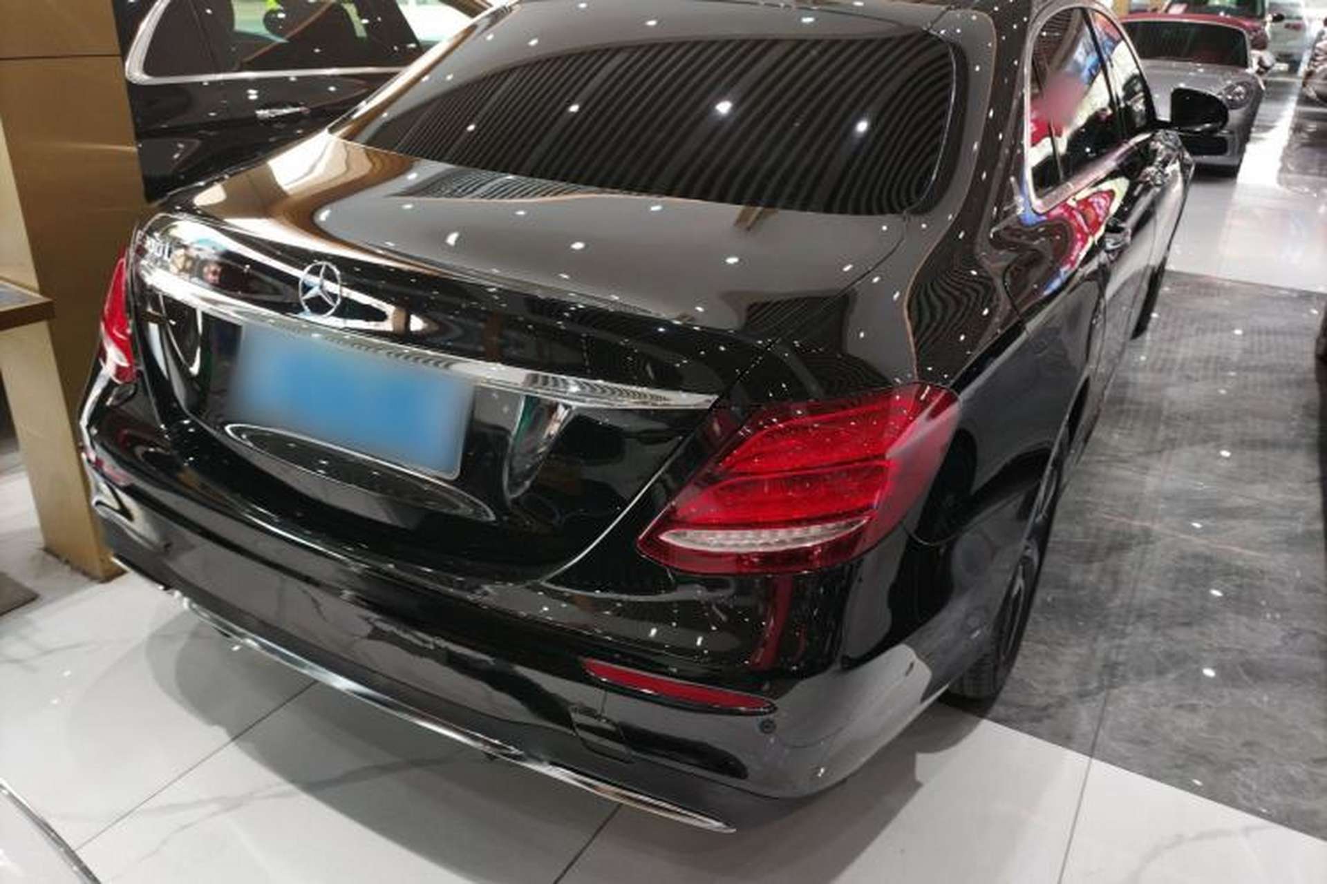 Used Mercedes-Benz E-Class 2019 Restyled E 300 L Sporty and Stylish Edition Exterior 5