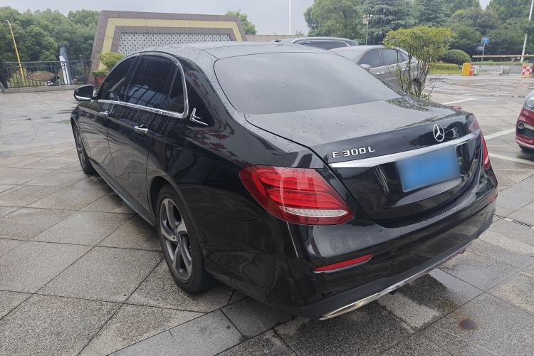 Used Mercedes-Benz E-Class 2019 Restyled E 300 L Sport Luxury Edition Exterior 5
