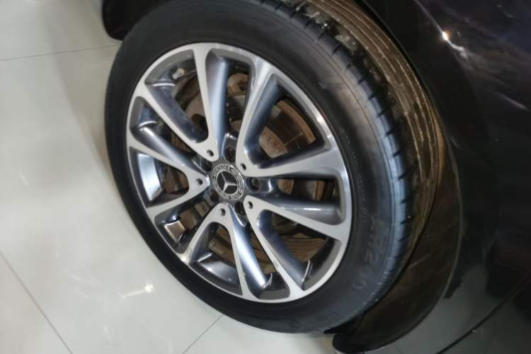 Used Mercedes-Benz E-Class 2019 E 200 L Exterior 5