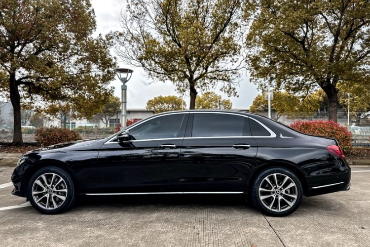 Used Mercedes-Benz E-Class 2019 E 260 L Exterior 5