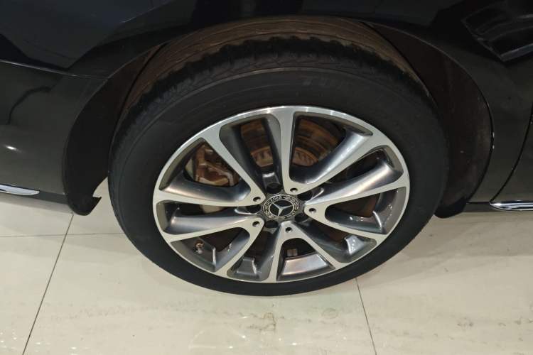 Used Mercedes-Benz E-Class 2019 E 260 L Exterior 5