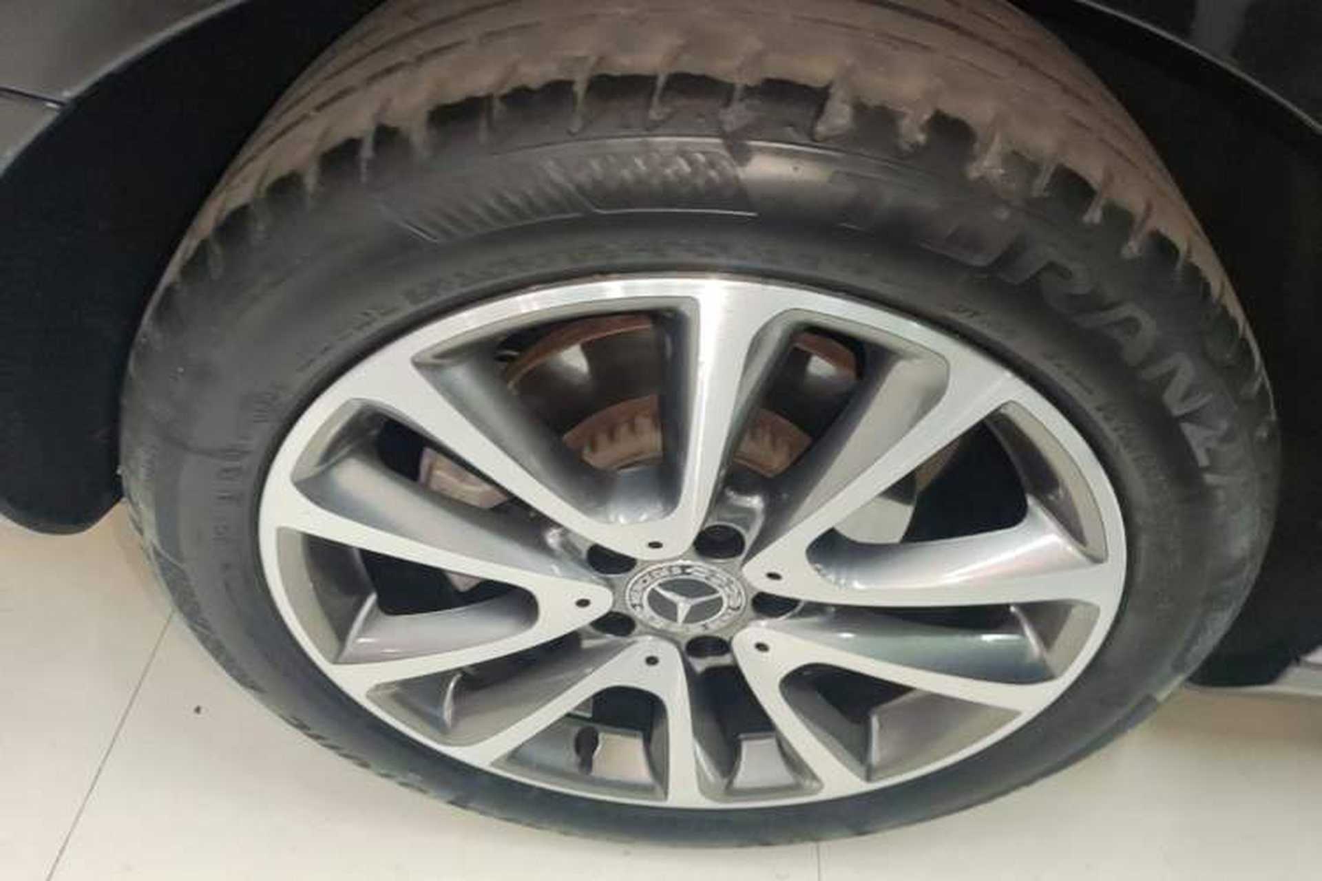 Used Mercedes-Benz E-Class 2019 E 300 L Luxury Model Exterior 5