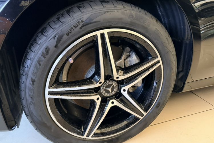 Used Mercedes-Benz E-Class 2019 E 260 Sport Edition Exterior 5