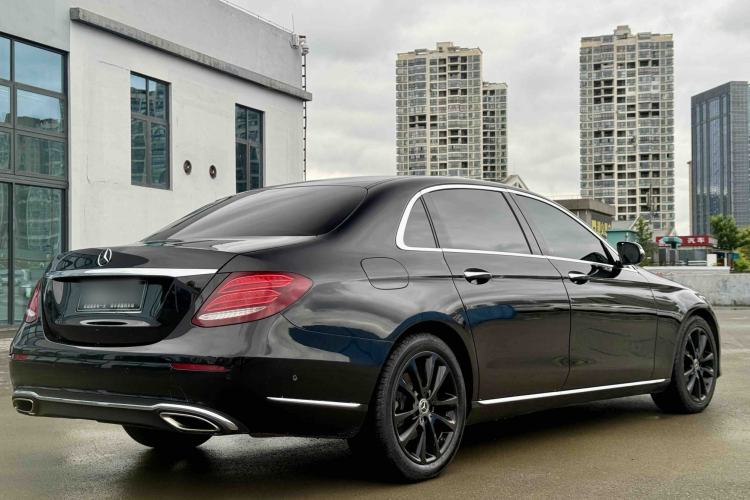 Used Mercedes-Benz E-Class 2019 E 260 L Exterior 5
