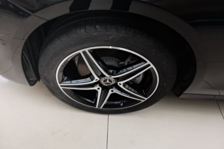 Used Mercedes-Benz E-Class 2019 E 260 Sport Edition Exterior 5