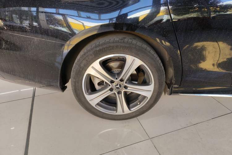 Used Mercedes-Benz E-Class 2019 E 260 L Sport Edition Exterior 5