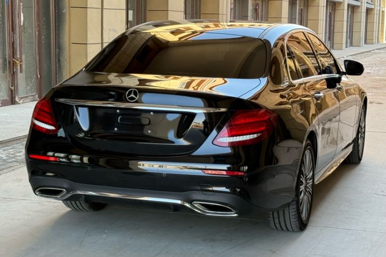 Used Mercedes-Benz E-Class 2019 E 200 L Sport 4MATIC Exterior 5