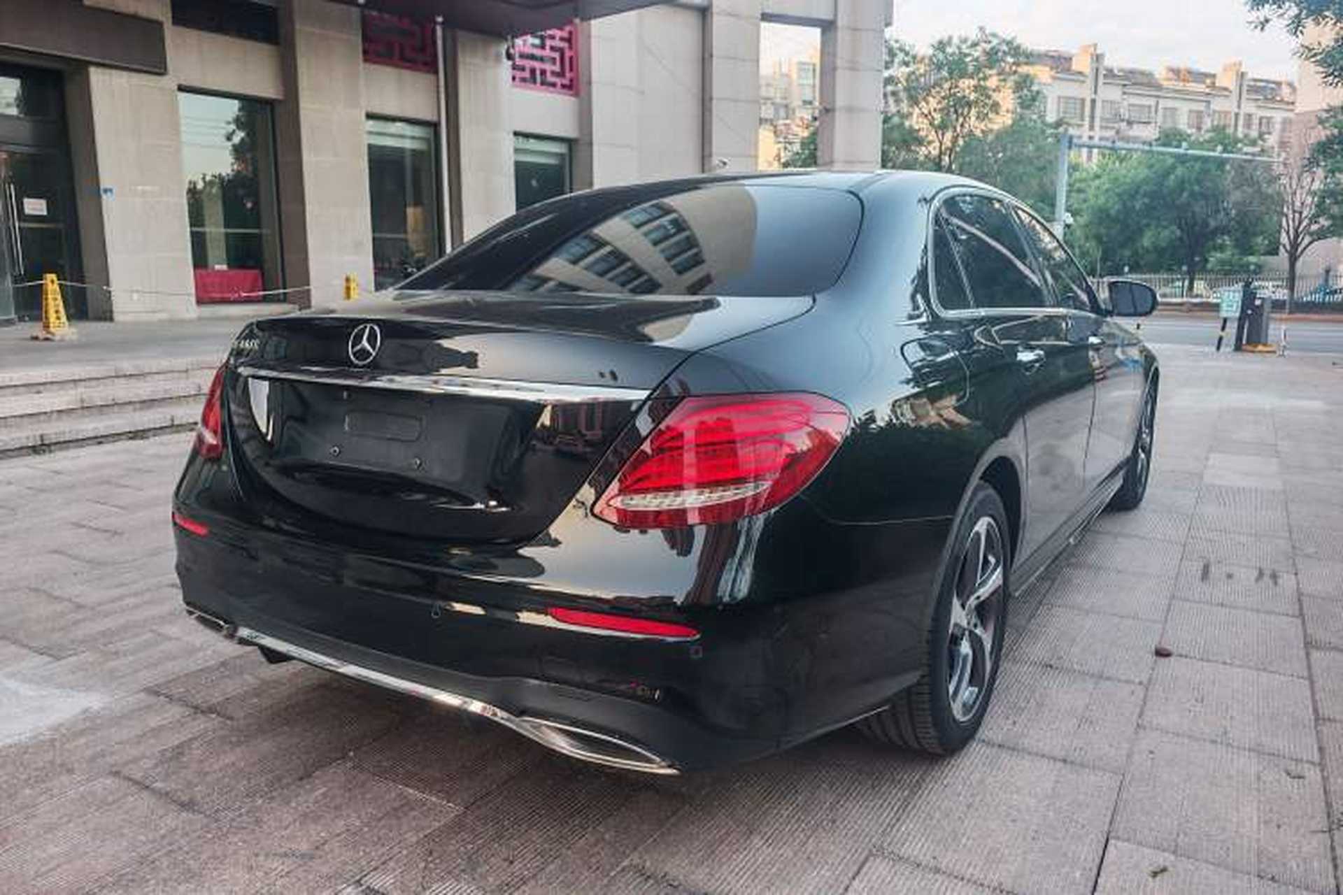 Used Mercedes-Benz E-Class 2019 E 300 L Sporty and Stylish Model Exterior 5