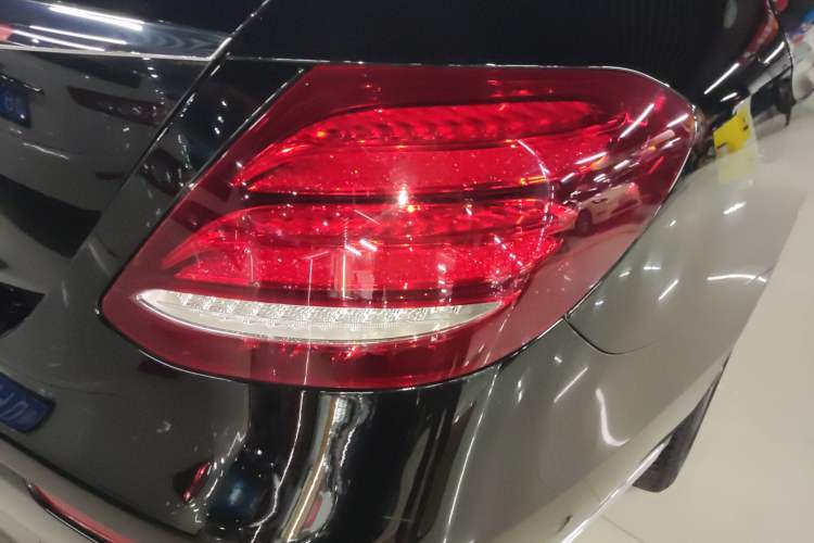 Used Mercedes-Benz E-Class 2019 E 200 L Exterior 6