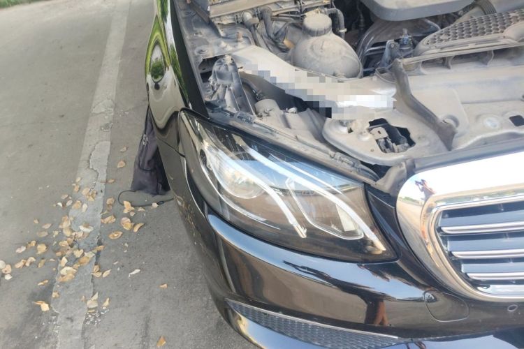 Used Mercedes-Benz E-Class 2019 E 260 L Exterior 6