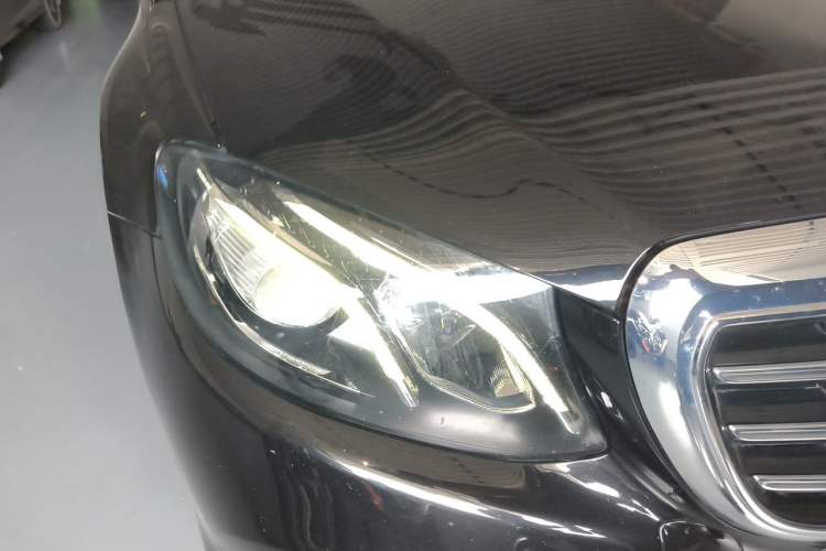 Used Mercedes-Benz E-Class 2019 E 200 L Exterior 6
