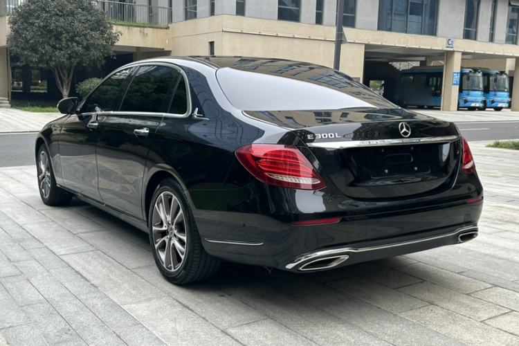 Used Mercedes-Benz E-Class 2019 E 200 L Exterior 6