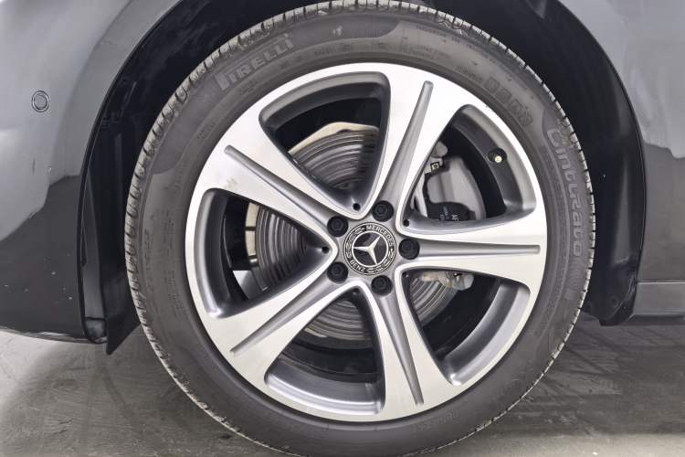 Used Mercedes-Benz E-Class 2019 E 200 L Sport Edition Exterior 6