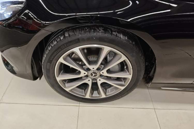 Used Mercedes-Benz E-Class 2019 E 300 L Sport Luxury Edition Exterior 7