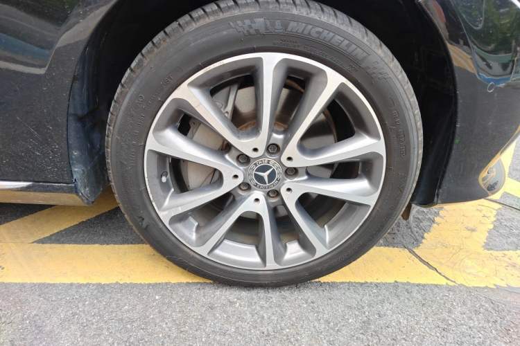 Used Mercedes-Benz E-Class 2019 E 300 L Stylish Model Exterior 7