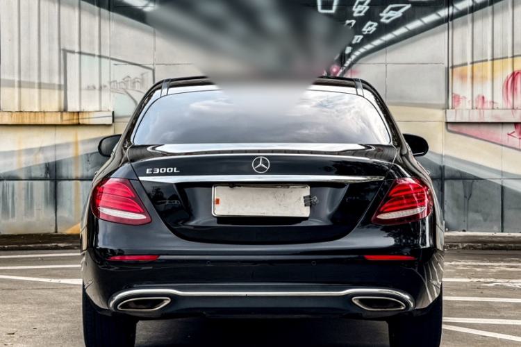 Used Mercedes-Benz E-Class 2019 E 260 L Exterior 7