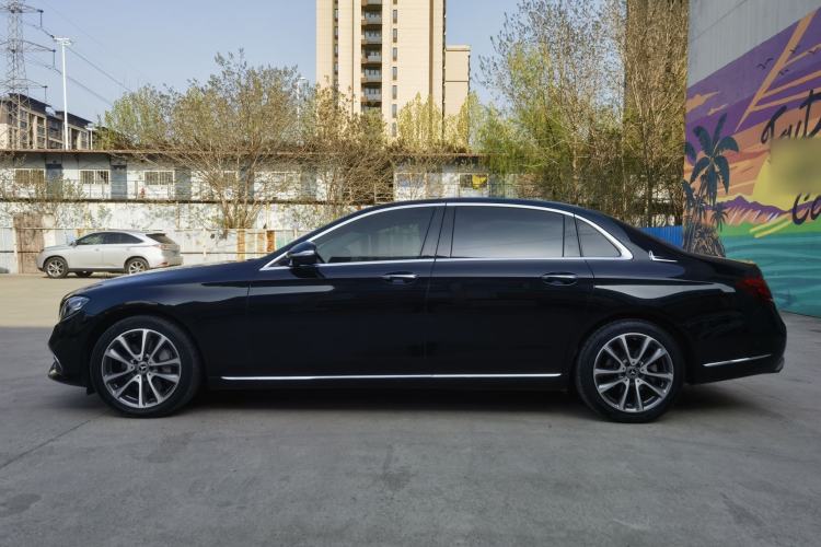 Used Mercedes-Benz E-Class 2019 Restyled E 300 L Luxury Edition Exterior 7