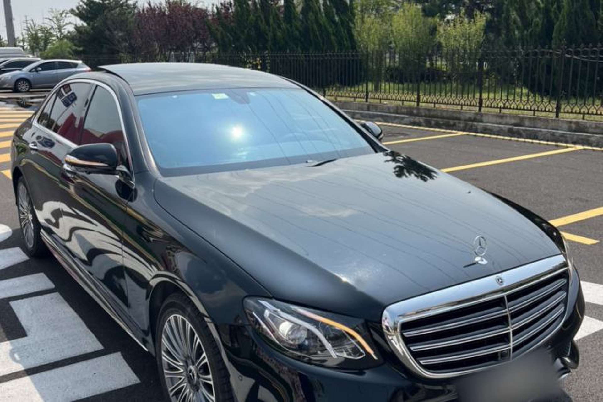 Used Mercedes-Benz E-Class 2019 E 300 L Sporty and Stylish Model Exterior 8